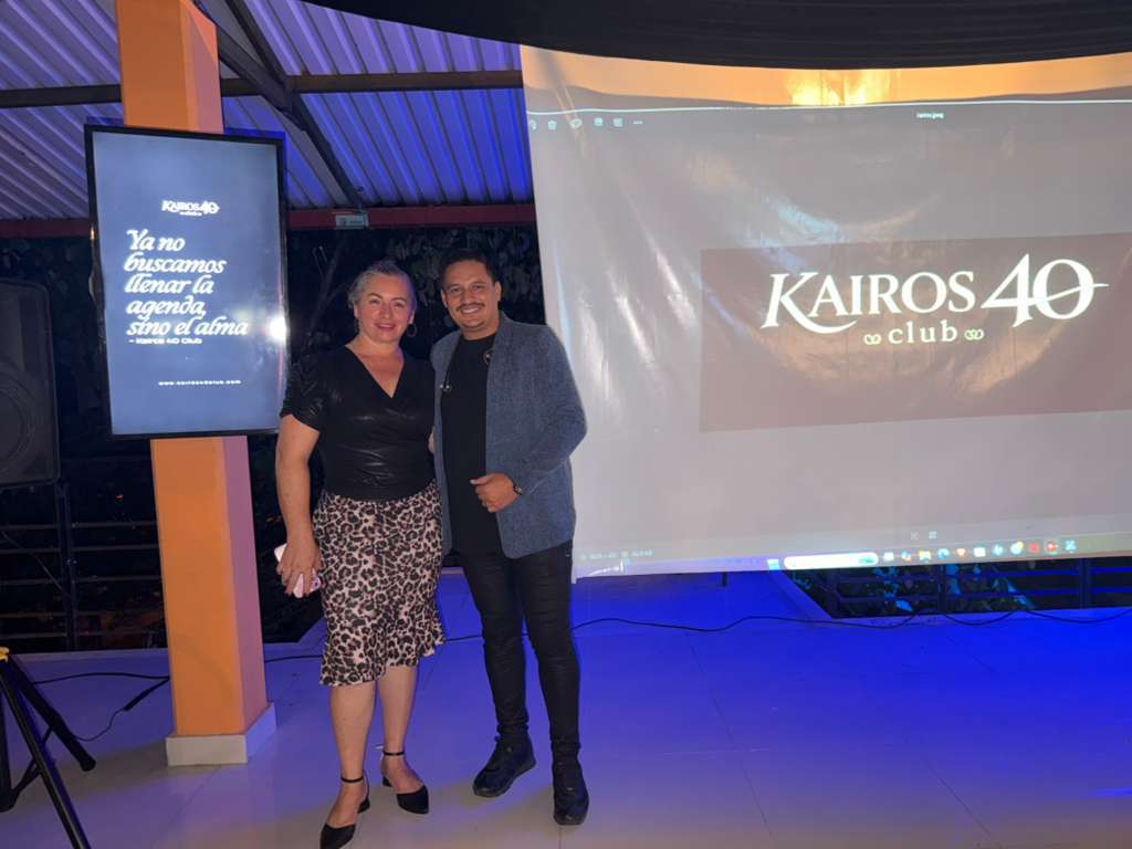 OSCAR MONDRAGON - Yo me llamo Victor Mauell